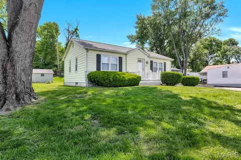 3516 Elm Point Rd, Saint Charles, MO 63301