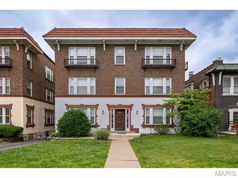 7012 Forsyth Blvd #3W, Saint Louis, MO 63105