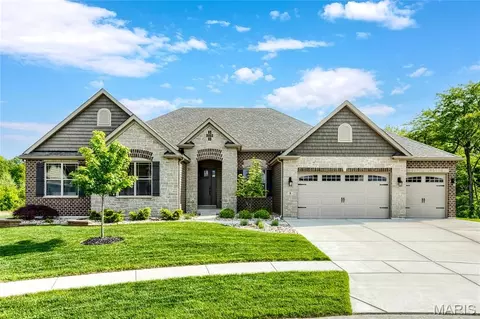 9 Keeney Creek Ct, O'fallon, MO 63367