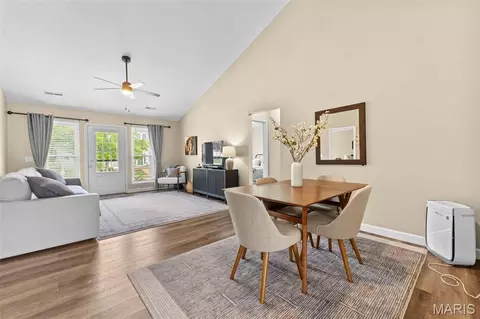 Dining - 309 Hawks View Dr, O'fallon, MO 63368 photo 2 of 2