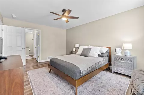 Bedroom - 309 Hawks View Dr, O'fallon, MO 63368 photo 2 of 7