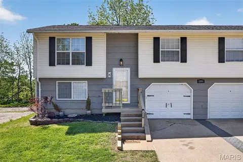 1400 30th St #A, Highland, IL 62249