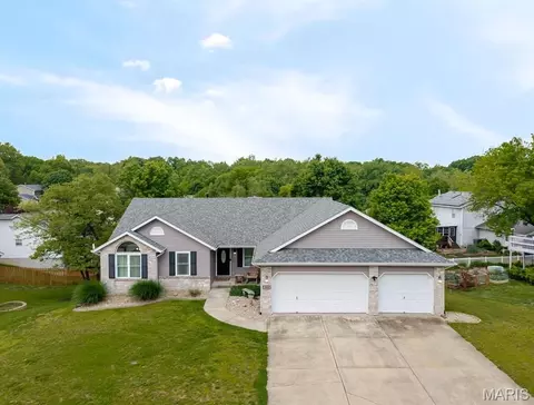 204 Aspen Pt, Glen Carbon, IL 62034