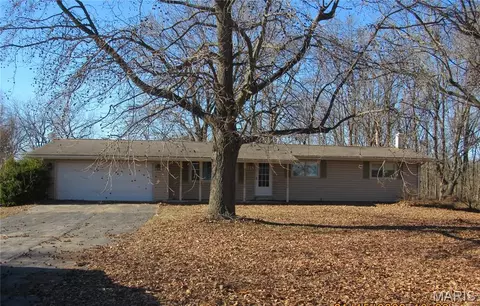3125 Steven Dr, Bunker Hill, IL 62014