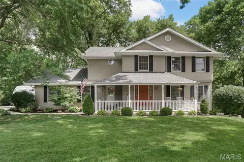5 Wolf Creek Ct, Saint Peters, MO 63376
