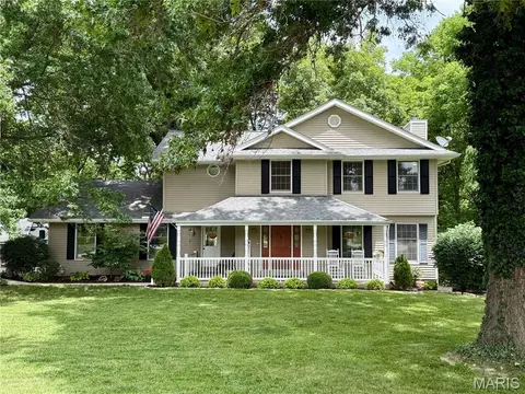 5 Wolf Creek Ct, Saint Peters, MO 63376