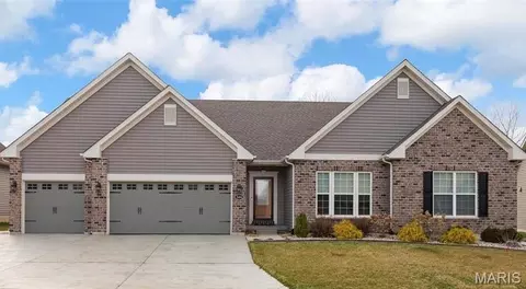 544 Miralago Shore Dr, Saint Peters, MO 63376