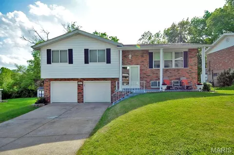 1723 Melody Ln, Arnold, MO 63010