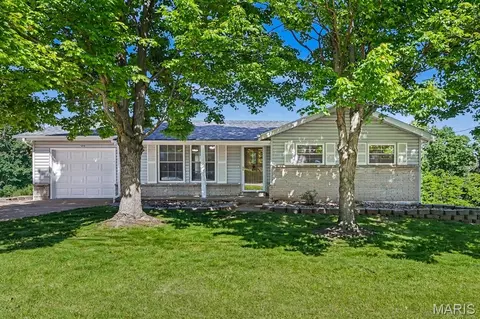 308 Marilyn Dr, Arnold, MO 63010