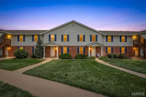 1089 Hidden Ridge Trl, Valley Park, MO 63088