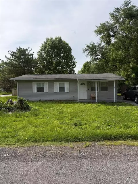 47 Delano Dr, Cahokia, IL 62206