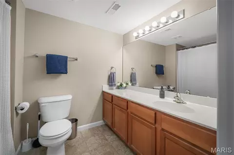 Bath - 9202 Spring Creek Ln, O'fallon, MO 63368 photo 2 of 2
