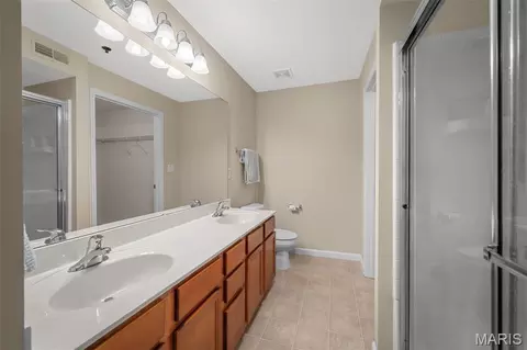 Bath - 9202 Spring Creek Ln, O'fallon, MO 63368 photo 1 of 2
