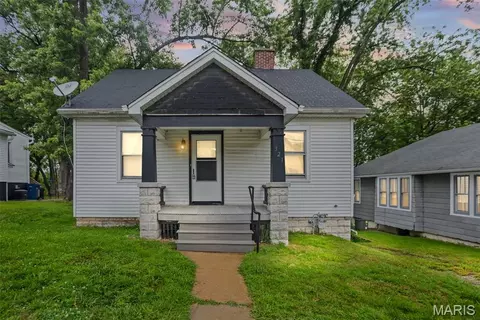 321 W Cleveland Ave, Belleville, IL 62220