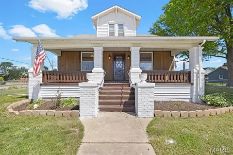 709 W Main St, Mount Olive, IL 62069