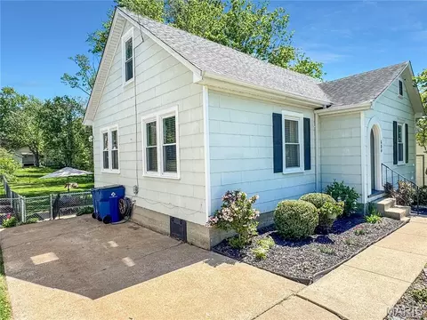 Exterior - 604 Madison Ave, Washington, MO 63090 photo 5 of 10
