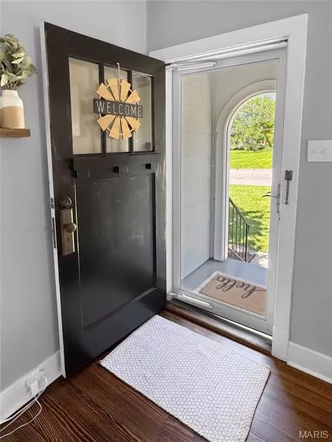 Entry Way - 604 Madison Ave, Washington, MO 63090 photo 1 of 5