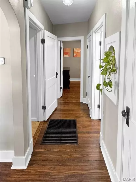 Entry Way - 604 Madison Ave, Washington, MO 63090 photo 3 of 5