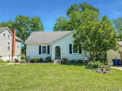 604 Madison Ave, Washington, MO 63090