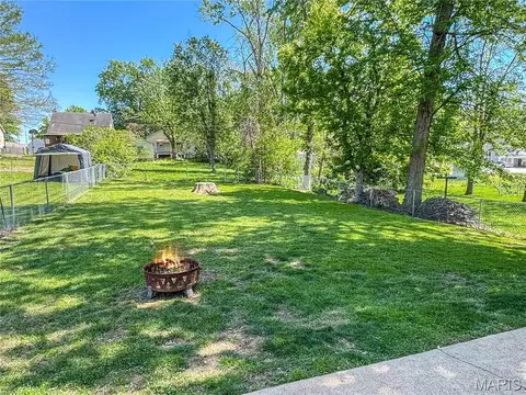 Exterior - 604 Madison Ave, Washington, MO 63090 photo 3 of 10