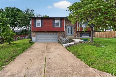 2019 San Angelo Dr, Arnold, MO 63010