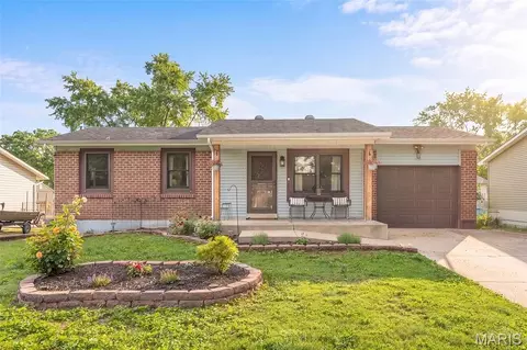 1404 Birch Dr, Pacific, MO 63069