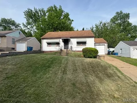 2409 Wieck Dr, Jennings, MO 63136