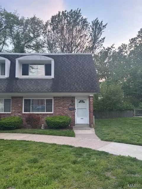 1017 Lafayette Ct, Collinsville, IL 62234