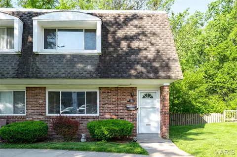 1017 Lafayette Ct, Collinsville, IL 62234