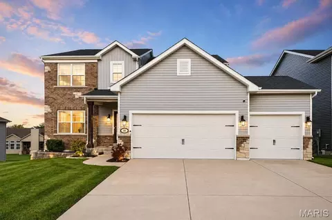 318 Regents Park Ave, Wentzville, MO 63385