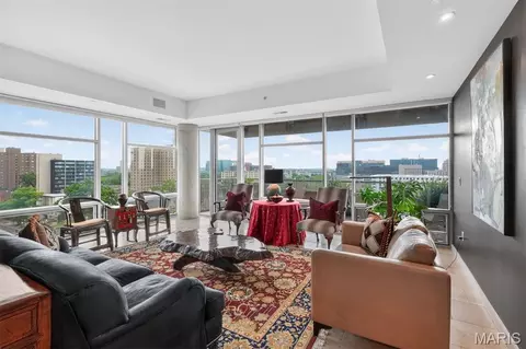 4545 Lindell Blvd #29, Saint Louis, MO 63108