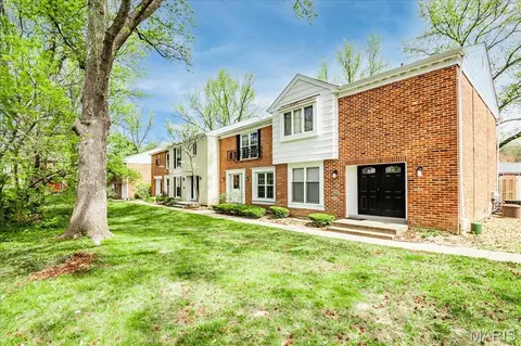 13438 Forestlac Dr, Saint Louis, MO 63141