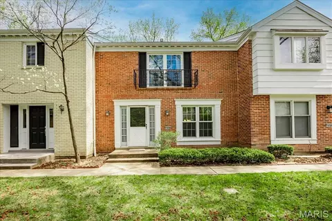 13438 Forestlac Dr, Saint Louis, MO 63141