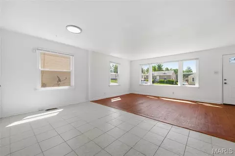 Living - 8115 Myrick St, Berkeley, MO 63134 photo 6 of 6