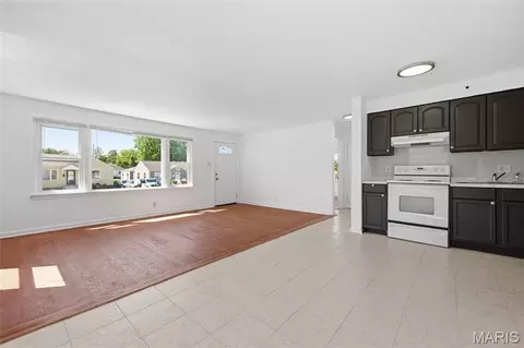 Living - 8115 Myrick St, Berkeley, MO 63134 photo 5 of 6