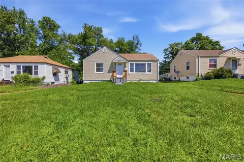Exterior - 8115 Myrick St, Berkeley, MO 63134 photo 10 of 11