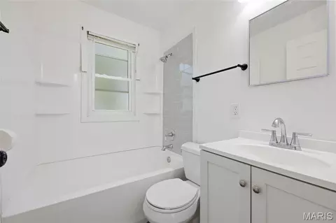 Bath - 8115 Myrick St, Berkeley, MO 63134 photo 1 of 2