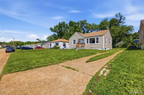 Exterior - 8115 Myrick St, Berkeley, MO 63134 photo 11 of 11