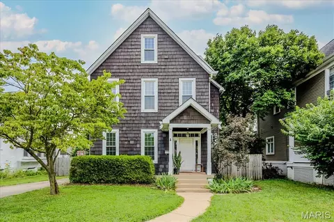 3434 Greenwood Blvd, Maplewood, MO 63143