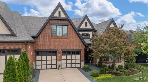 6 Upper Conway Ln, Chesterfield, MO 63017