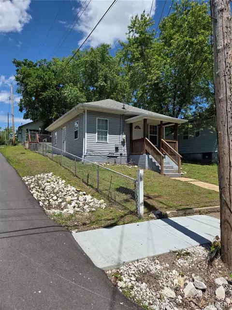 205 Cottage St, Saint Clair, MO 63077