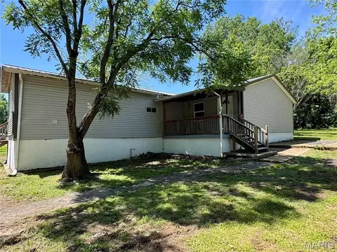 713 Wood St, Leadwood, MO 63653