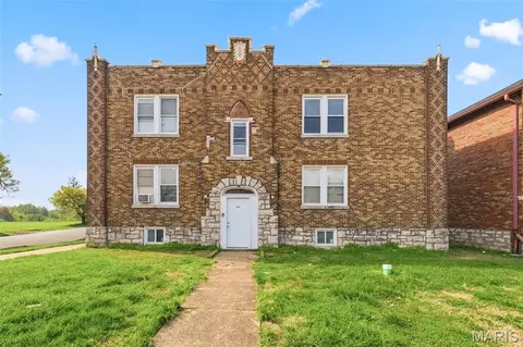 3900 Dunnica Ave, Saint Louis, MO 63116