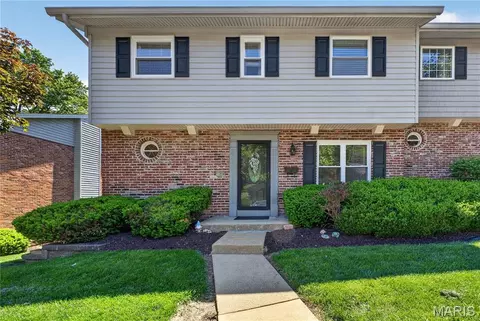 13220 Matador Dr #1, Saint Louis, MO 63141