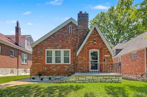 6134 Adkins Ave, Saint Louis, MO 63116