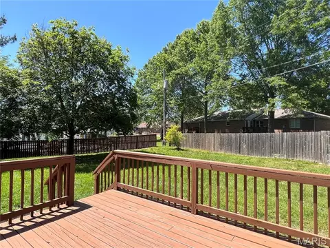 Exterior - 905 Hampton Ct, Rolla, MO 65401 photo 7 of 9