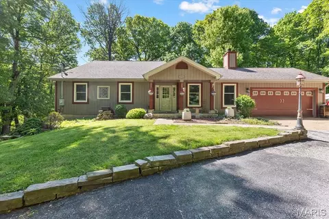 3500 Carrico Manor Ln, Florissant, MO 63034