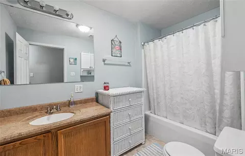 Bath - 10780 Wilmena Ln, Rolla, MO 65401 photo 1 of 3