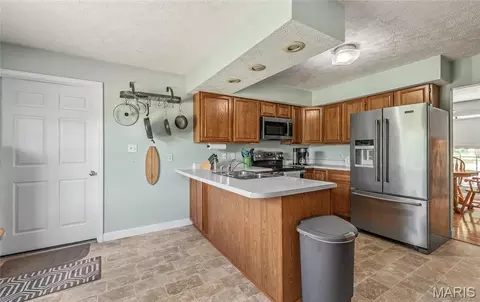 Kitchen - 10780 Wilmena Ln, Rolla, MO 65401 photo 2 of 2