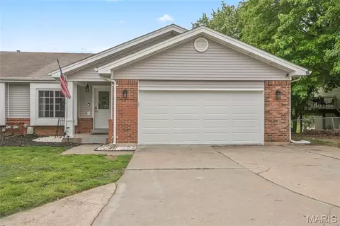 2411 Muegge Rd, Saint Charles, MO 63303